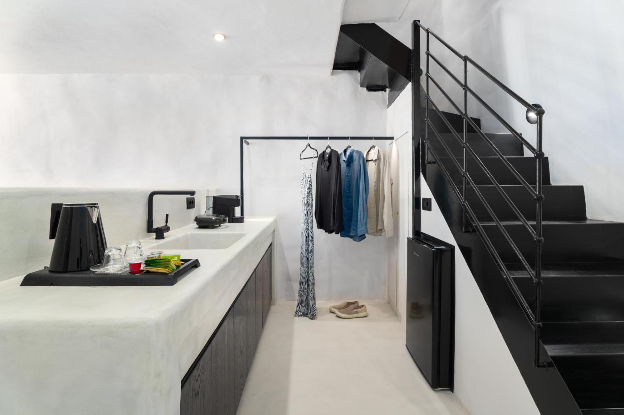 Neoma Luxury Suites Karterados  Exterior photo