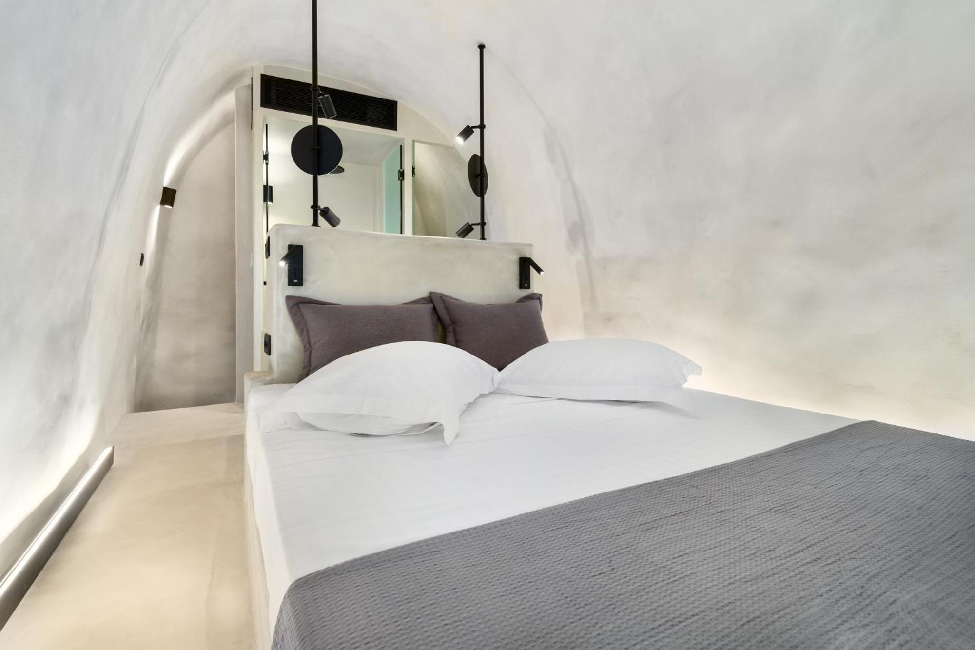 Neoma Luxury Suites Karterados  Exterior photo